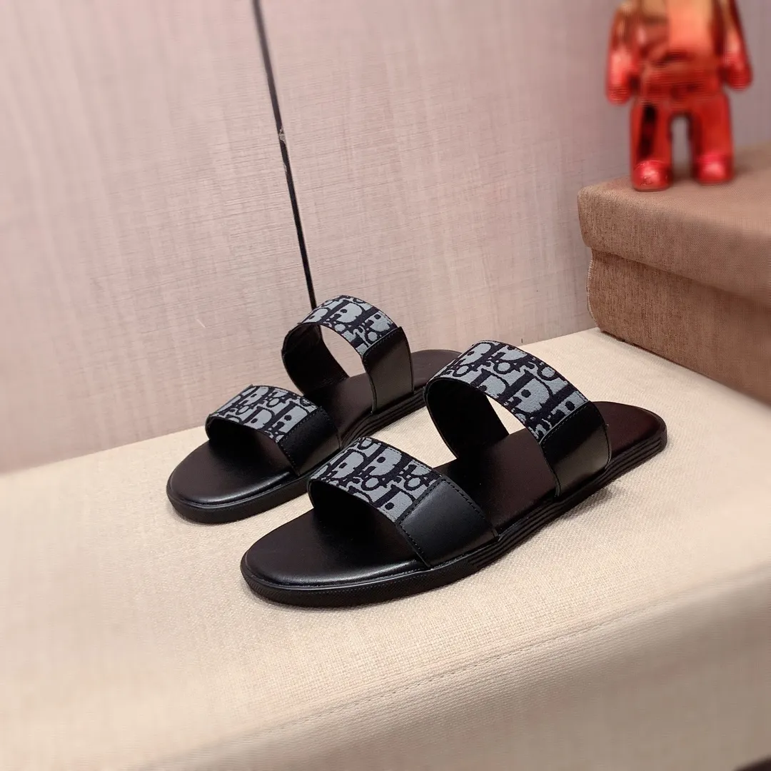 Slippers: New model: Factory price 220 🎩🎩🔥🔥《Dior* 》【High·Version】Series of slippers, top purchasing agent🔍🔍Men's 2020 counters are on sale at the same time, imported from Italy, original selected cowhide, exquisite workmanship,), sole: (super comfortable) original factory special supply Original sole, ⚠️Exclusive double-layer movable molded sole, super comfortable⚠️, real shot 🎬The real thing is more beautiful🔍🔍original quality, you can go in and out of the counter at will, 266 positive code 38-44, long-term availability